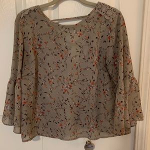 🌺 rewind size large floral blouse🌺